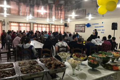 SBJ celebra dia do Trabalhador com palestra e almoço festivo para equipe em Navegantes